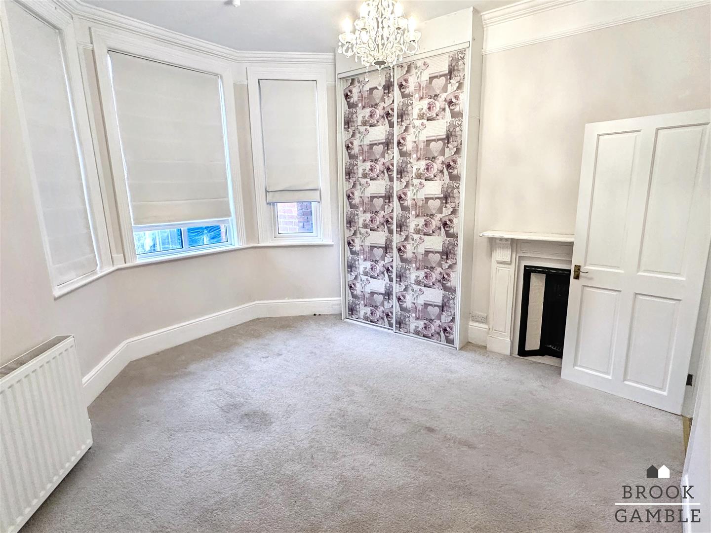 1 Bedroom Flat - Conversion. Hartfield Road in Eastbourne,  9